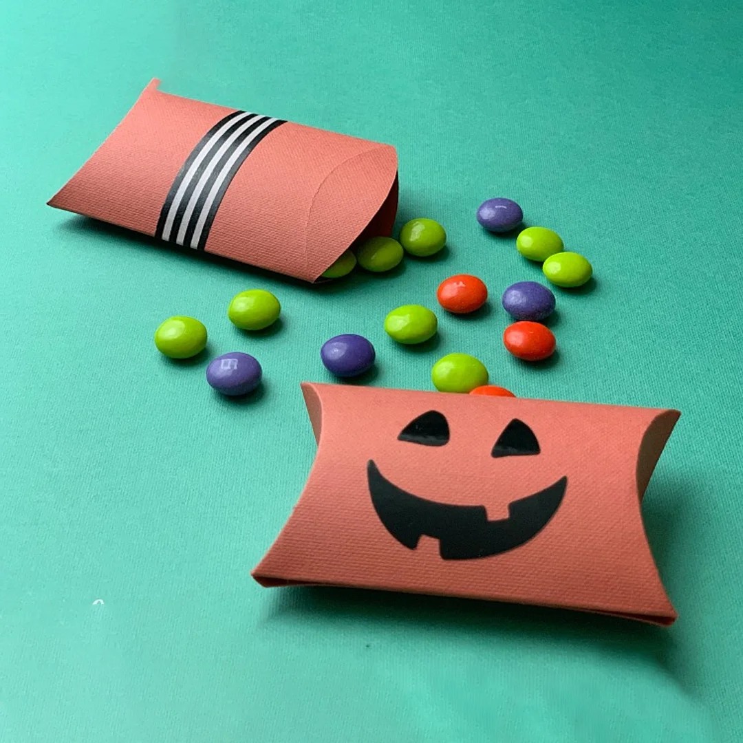 custom pillow candy boxes