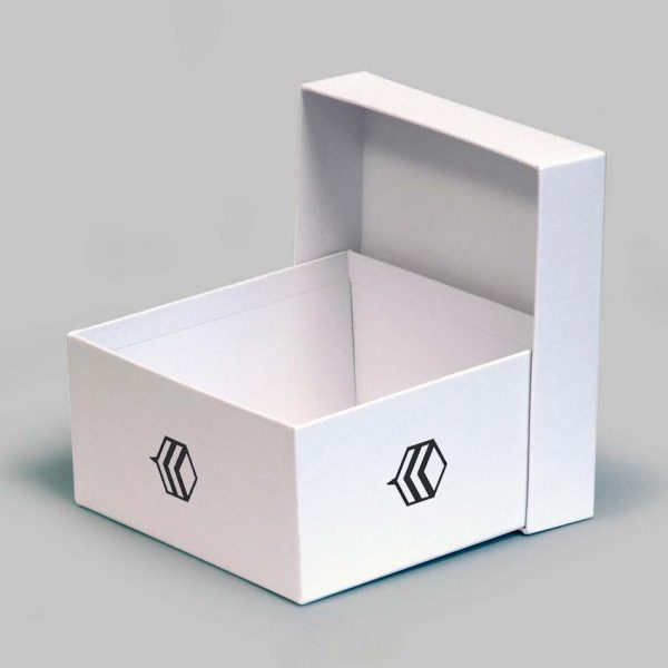 white-gift-boxes